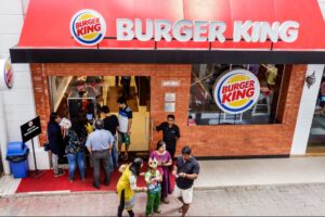 ‘justice-is-being-served’:-burger-king-workers-win-$2.2-million-citation-against-burger-king-franchise-group-for-wage-theft