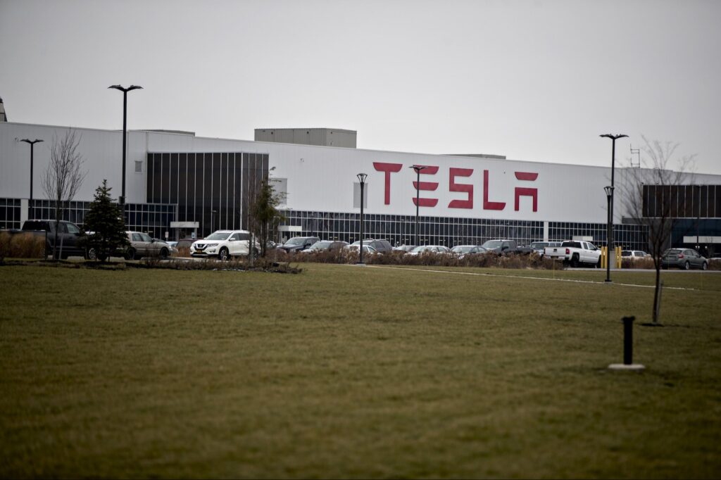 tesla-employees-in-new-york-are-looking-to-unionize