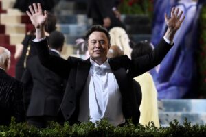 ‘this-hurts-my-faith-in-humanity’:-musk-gets-into-squabble-with-laid-off-former-employee-on-twitter