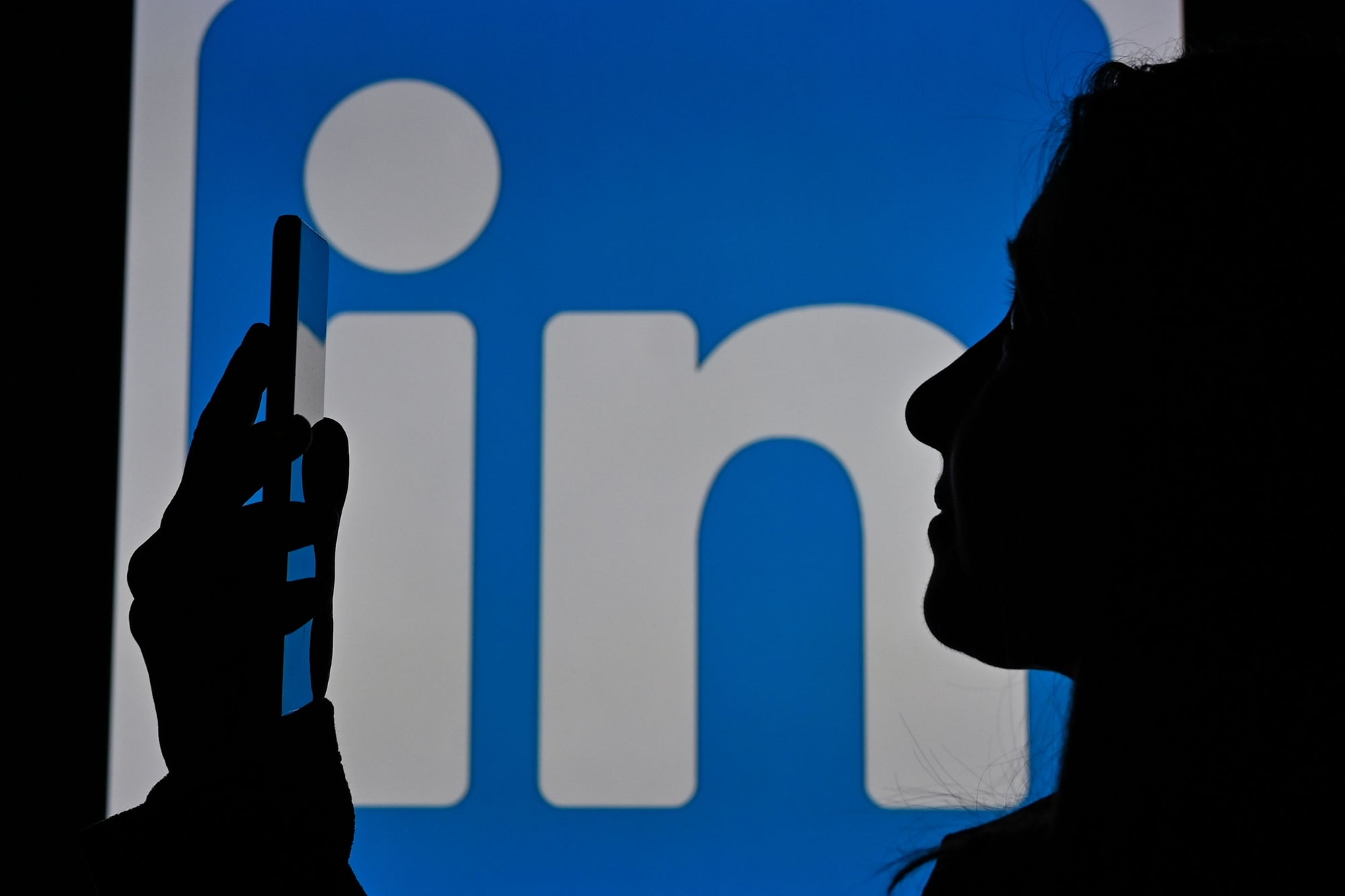 Unlocking the Power of LinkedIn: How Entrepreneurs Can Leverage the Platform for Growth and Success