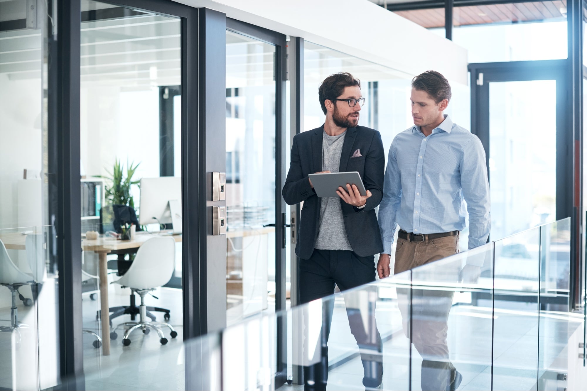 Why You Should Consider Creating an Internal Communication App for Your Employees