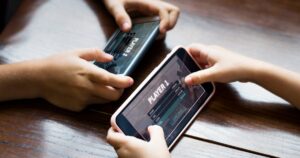 1-gaming-stock-to-buy-in-2023-and-1-to-sell