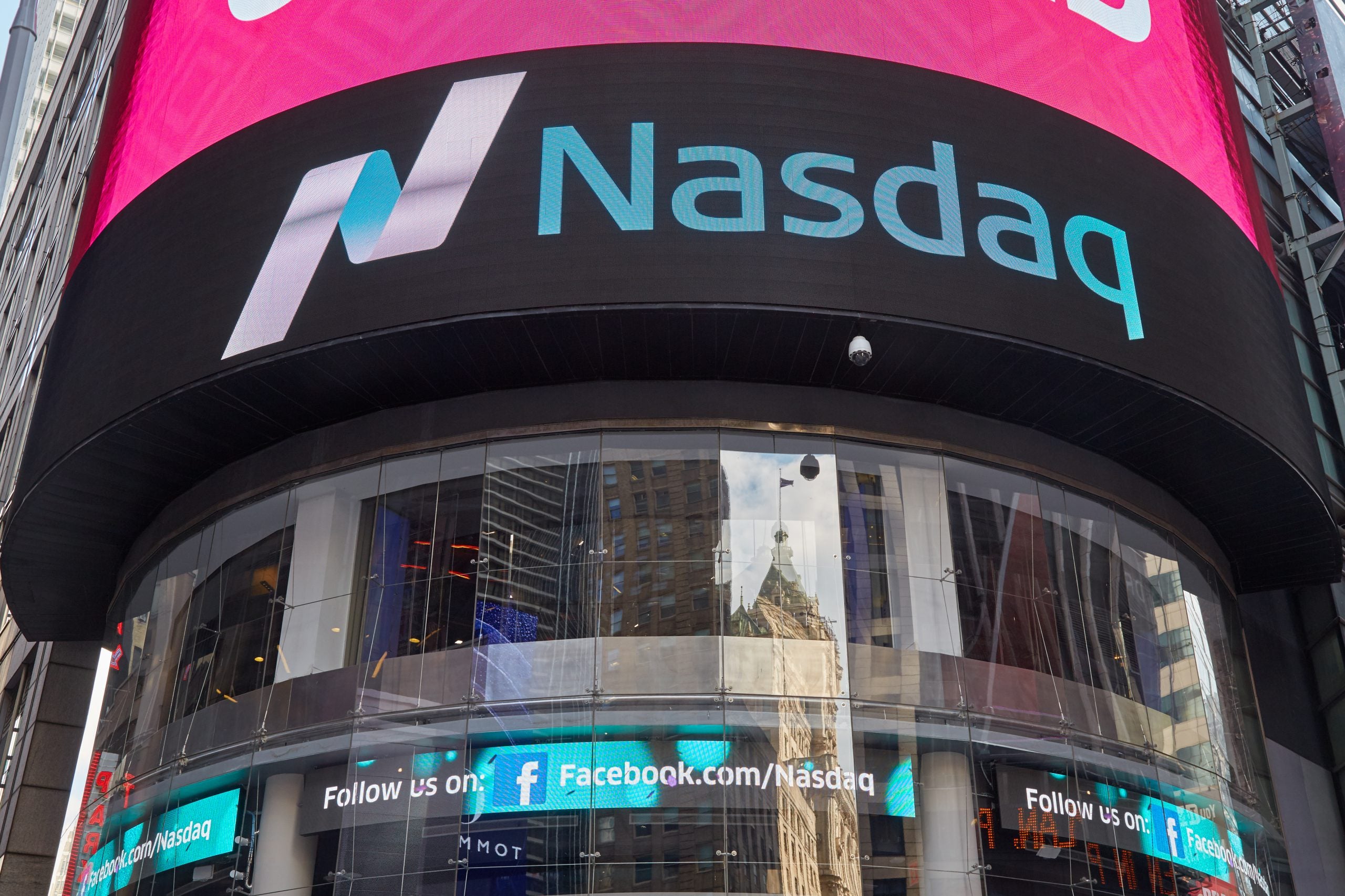 2 No-Brainer Nasdaq Stocks to Add to Your Portfolio Now