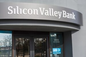 what-the-svb-financial-collapse-means-for-us.-banks
