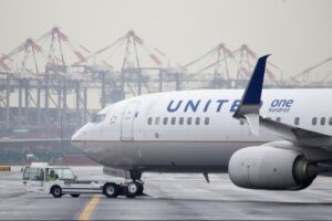bomb-threat-found-in-bathroom-grounds-united-flight-in-vermont-for-hours