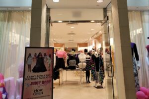 dress-shop-owner-emotionally-gifts-teen-free-prom-dress:-‘she’s-never-going-to-forget-how-special-you-made-her-feel