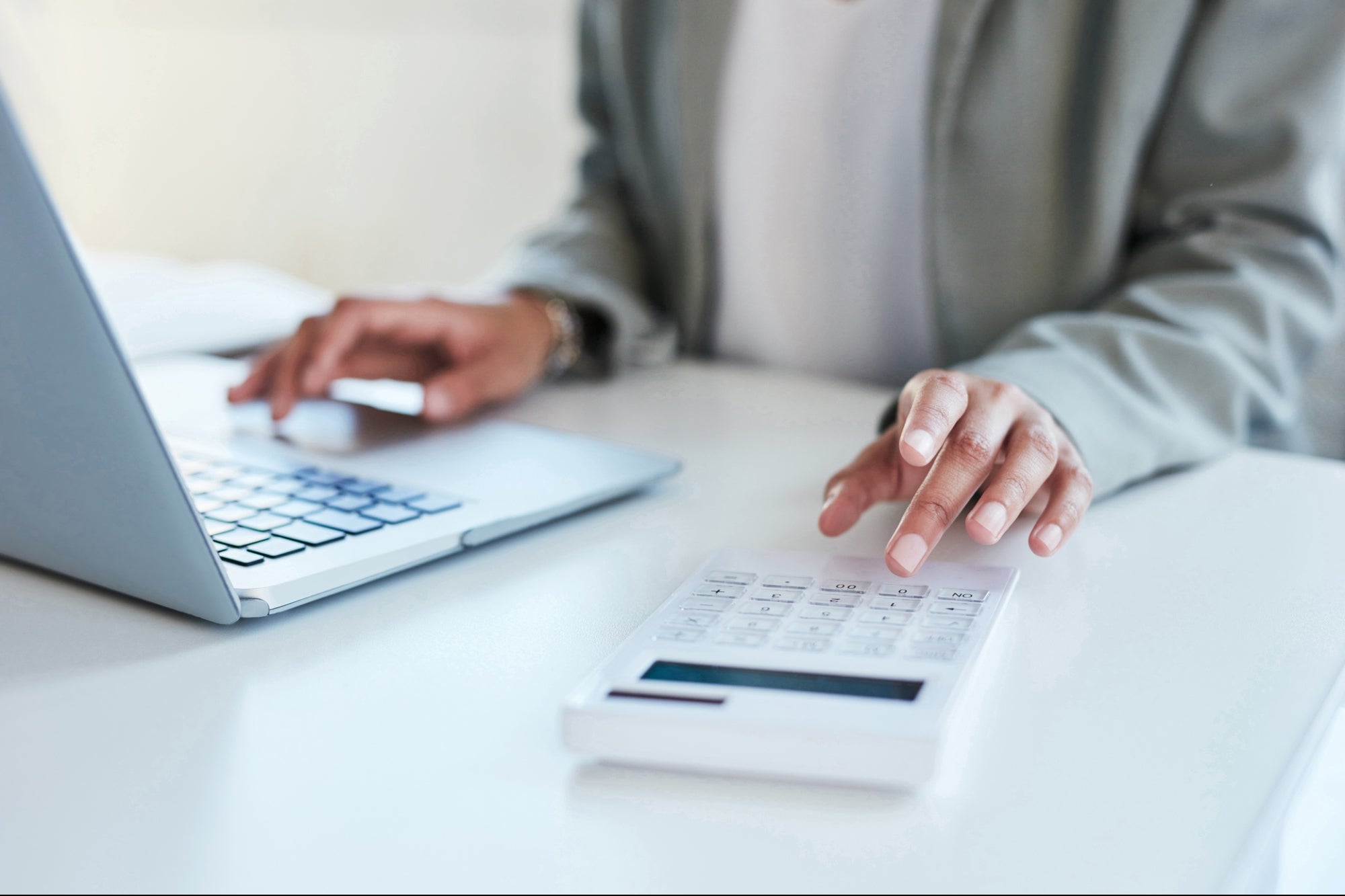 Know Before You Buy: These Are The Costs Associated With Purchasing and Operating a Franchise