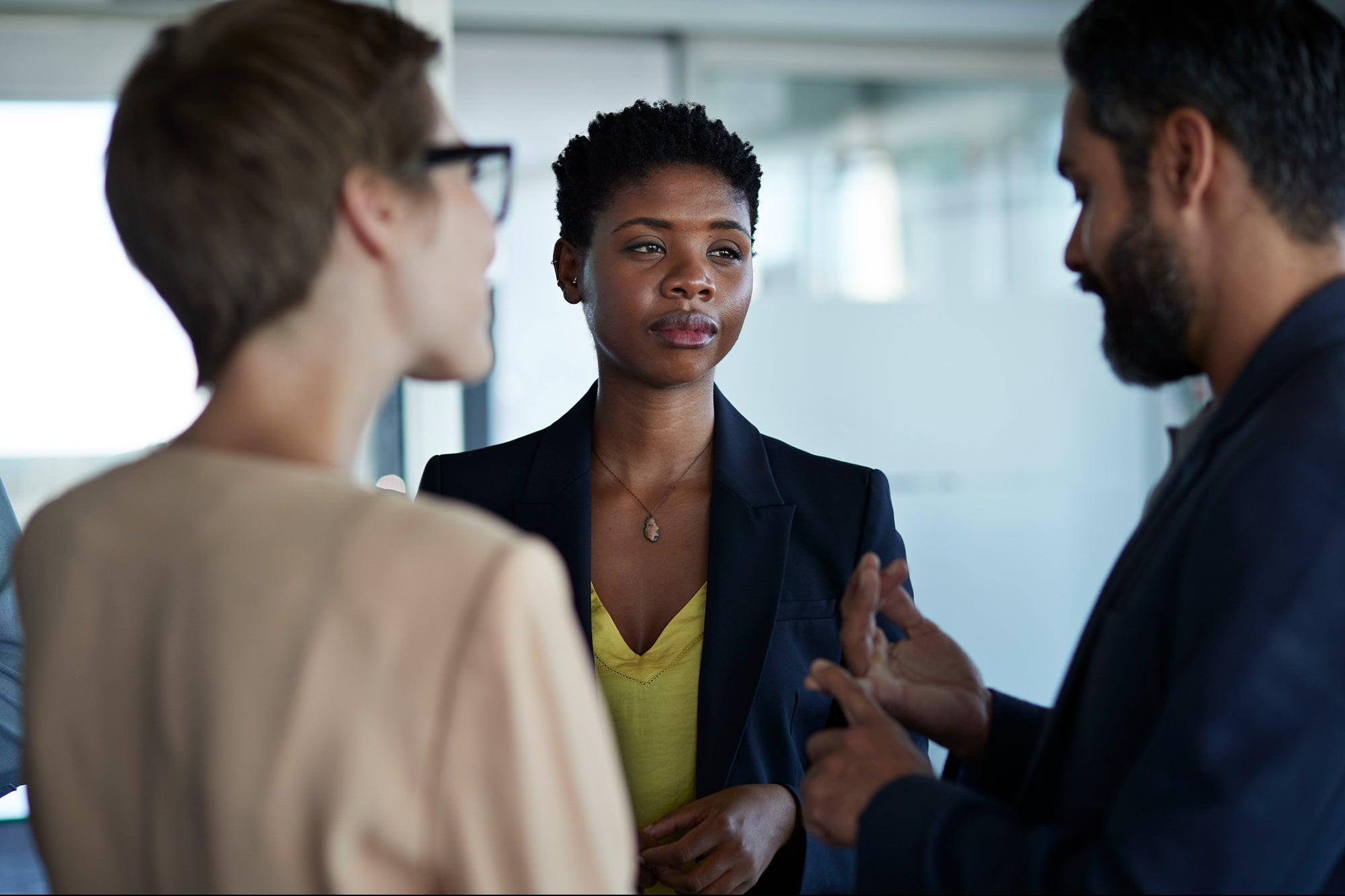 How to Detect a Liar in Seconds Using Nonverbal Communication