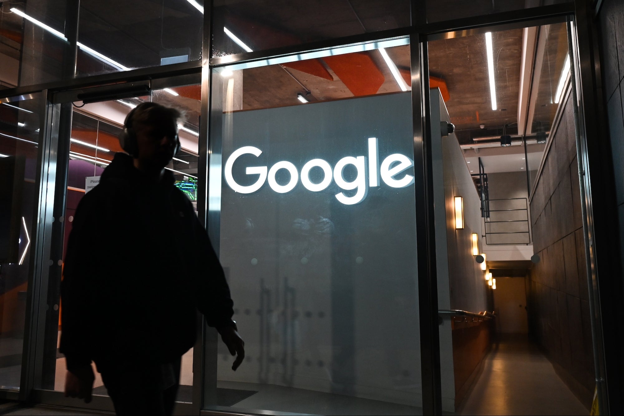 Laid-Off Googlers Reportedly Won’t Get Paid for Previously Approved Parental Leaves — And They’re Trying To Do Something About It