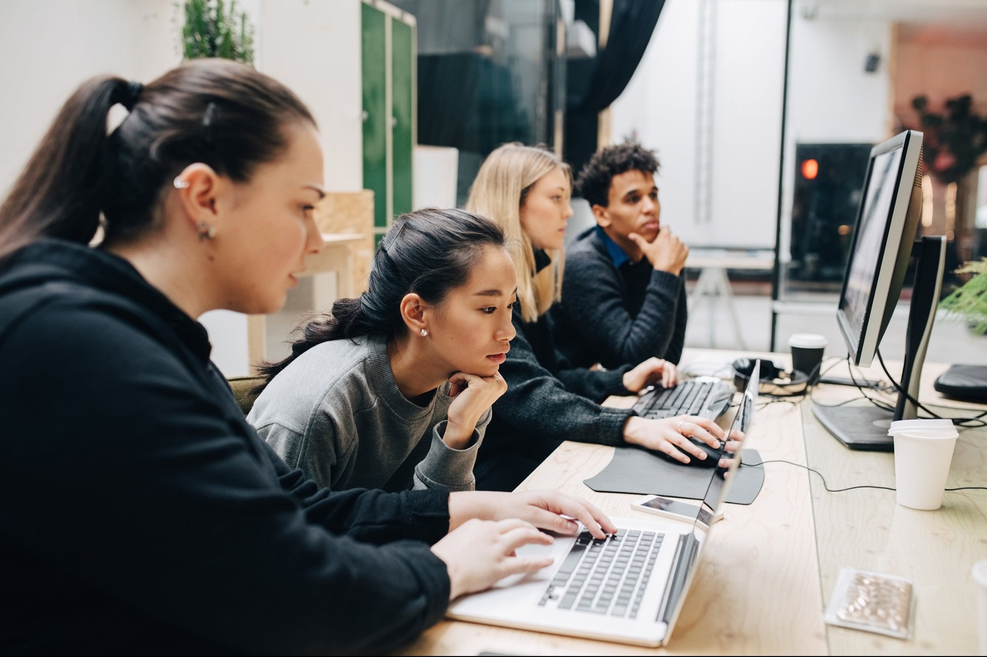 Corporate Productivity in the Tech Industry Is Down: What Is the Real Reason?