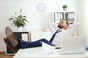‘bare-minimum-mondays’-could-mean-productivity-‘hell’-for-the-rest-of-the-week,-expert-warns-—-here’s-how-to-prevent-it
