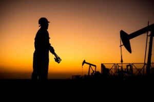 3-skyrocketing-energy-stocks-to-buy,-2-to-sell