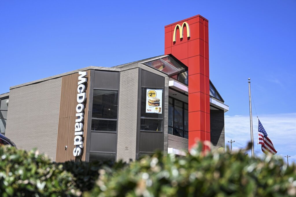 mcdonald’s-closes-all-us.-offices-ahead-of-impending-layoffs:-report