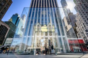 apple-is-reportedly-beginning-a-small-round-of-layoffs