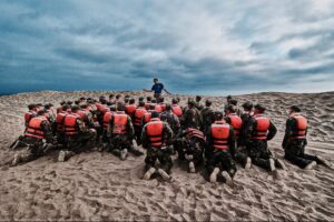 6-principles-from-the-navy-seal-code-that-will-make-your-team-stronger