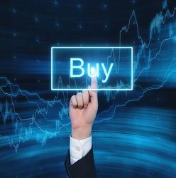 these-2-insurance-stocks-are-the-top-buys-for-may