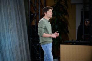 sam-altman-de-openai-cree-que-es-hora-de-erradicar-el-teletrabajo