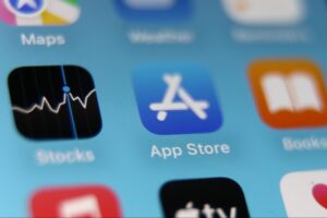 apple-says-the-company-prevented-over-$2-billion-potentially-fraudulent-app-store-transactions-in-2022