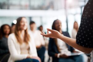 how-positive-body-language-improves-your-public-speaking