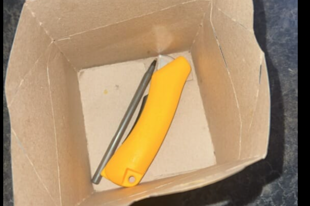 woman-allegedly-finds-box-cutter-in-daughter’s-happy-meal,-now-filled-with-‘worry-and-rage’