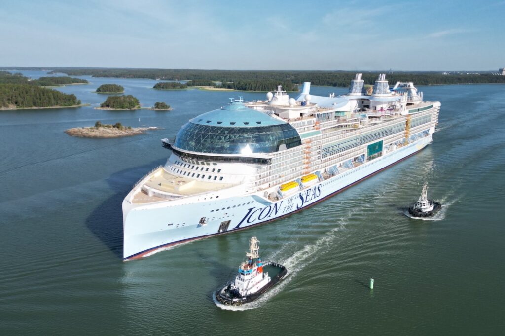 royal-caribbean’s-‘icon-of-the-seas’-completes-first-sea-trials,-sets-sail-towards-2024-debut