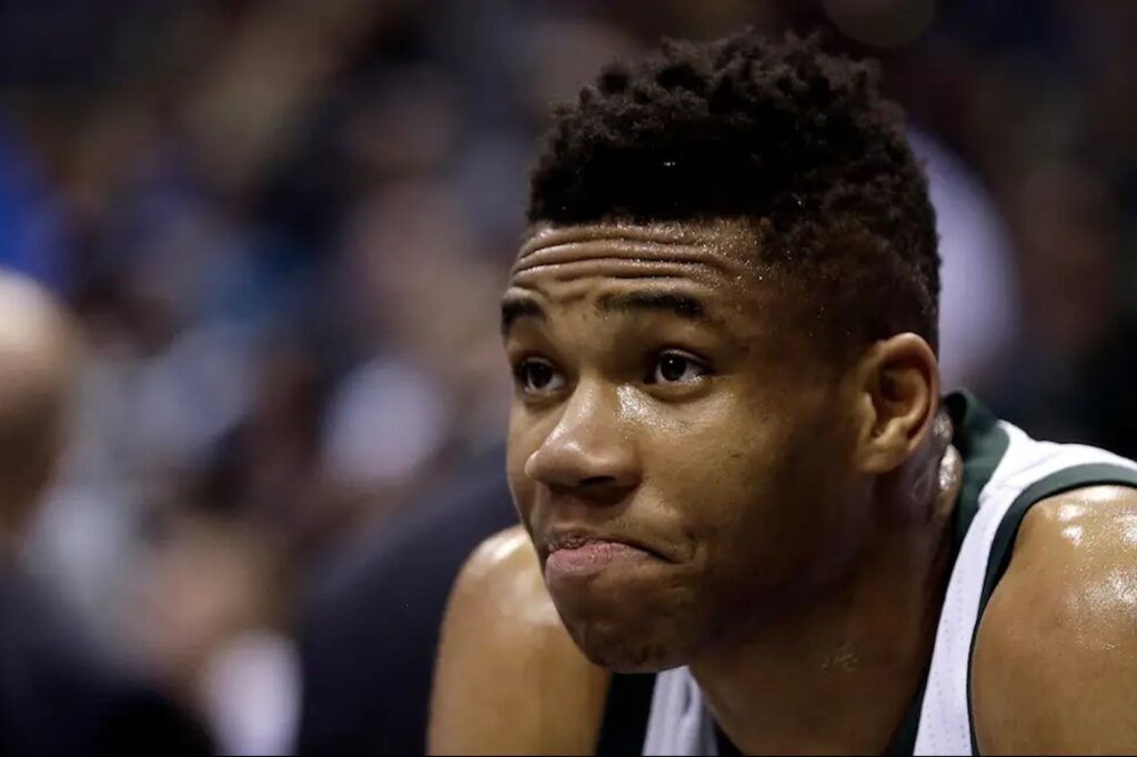 nba-star-giannis-antetokounmpo-spread-his-money-across-half-a-dozen-bank-accounts-as-a-rookie-because-of-the-fdic’s-$250,000-limit-billionaire-team-owner-marc-lasry-told-him-to-invest-instead.