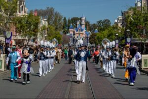 disney-to-pay-$9.5-million-in-class-action-lawsuit-to-pass-holders-—-see-if-you’re-owed-money