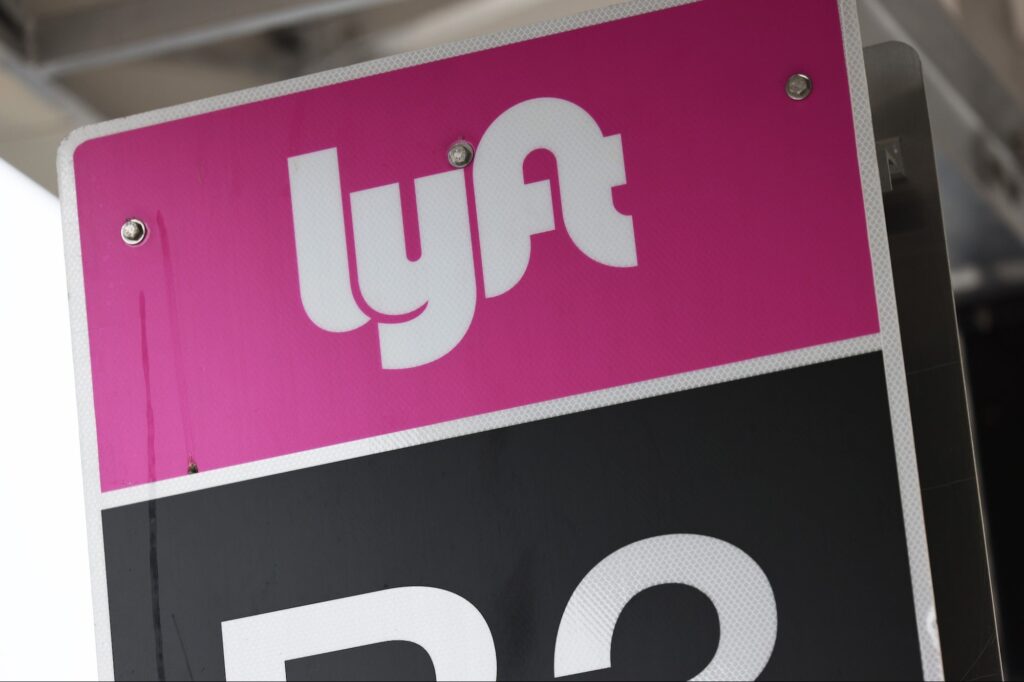 lyft-is-introducing-a-new-feature-to-make-women-feel-safer-riding-in-and-driving-its-cars