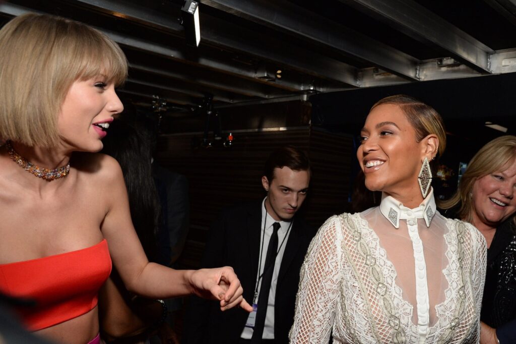 major-media-company-hiring-taylor-swift,-beyonce-reporters-to-go-backstage-at-tours,-get-‘inside-view’-of-new-music