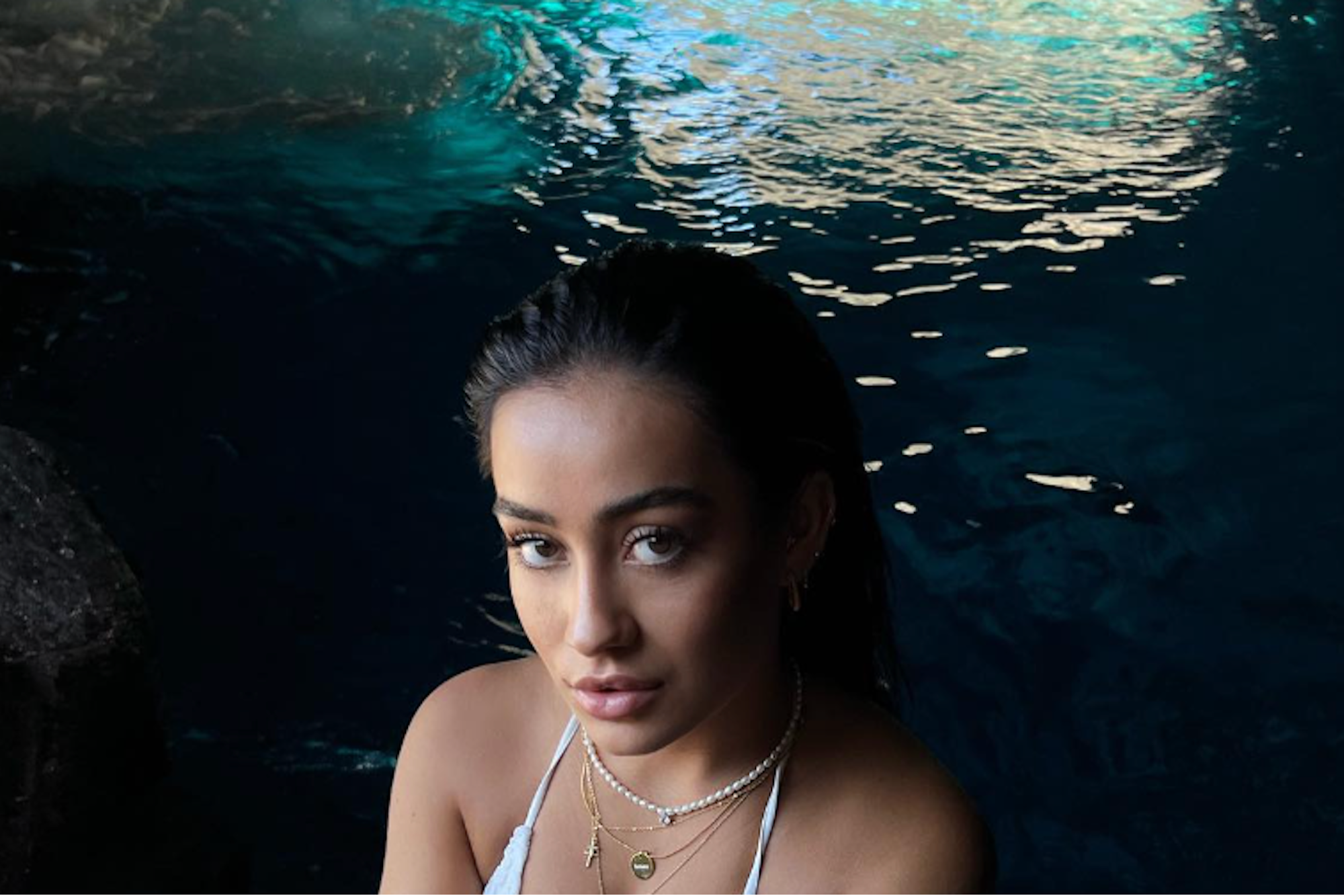‘People Have Died Where You Are’: Influencer Slammed for Photoshoot in ‘Prohibited’ Deadly Cave