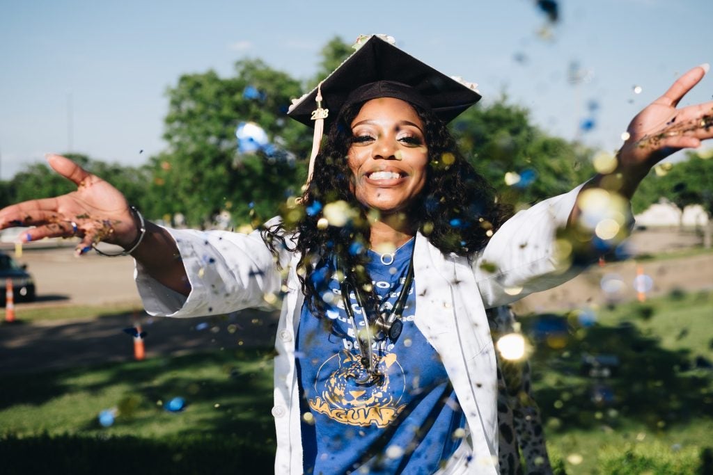 grandparent’s-guide-to-paying-for-college:-creative-financial-strategies-for-your-grandkids’-education