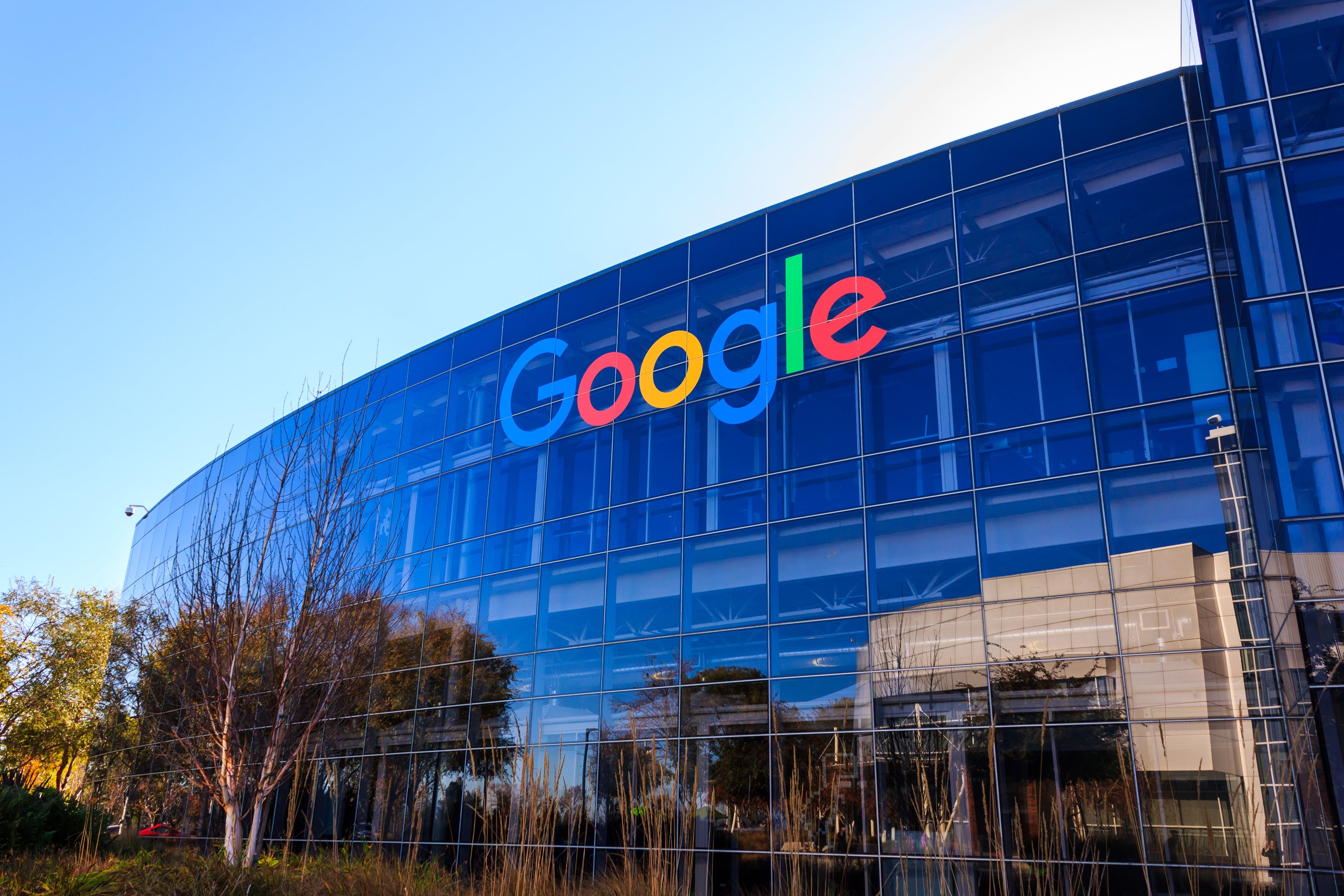Alphabet (GOOGL): A Thorough Review of Mid-Sept Buying Potential