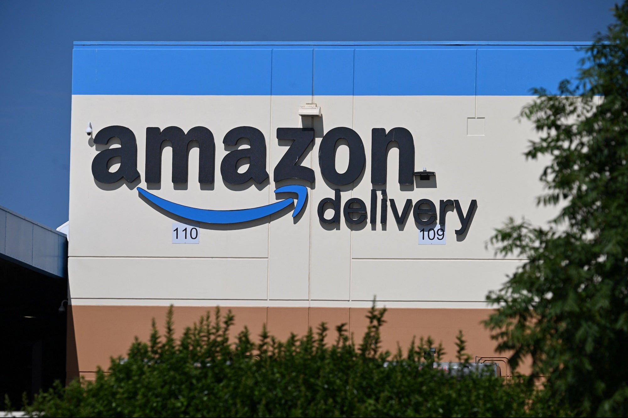 Amazon Is Hiring 250,000 Workers Ahead of the Holidays, With Some Making Up to $28 an Hour. Here Are the Roles It’s Filling.