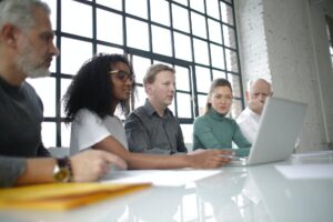 distributed-vs.-remote-teams:-understanding-the-differences