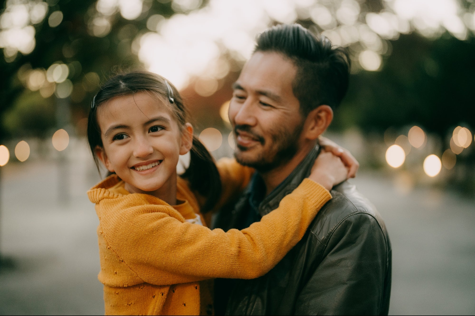 Dads Who Do This Simple Activity With Their Kids for 10 Minutes a Day Are More Likely to Raise High Achievers