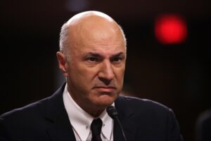 ‘it’s-getting-worse-by-the-week’:-kevin-o’leary-issues-grave-warning-about-commercial-real-estate-industry