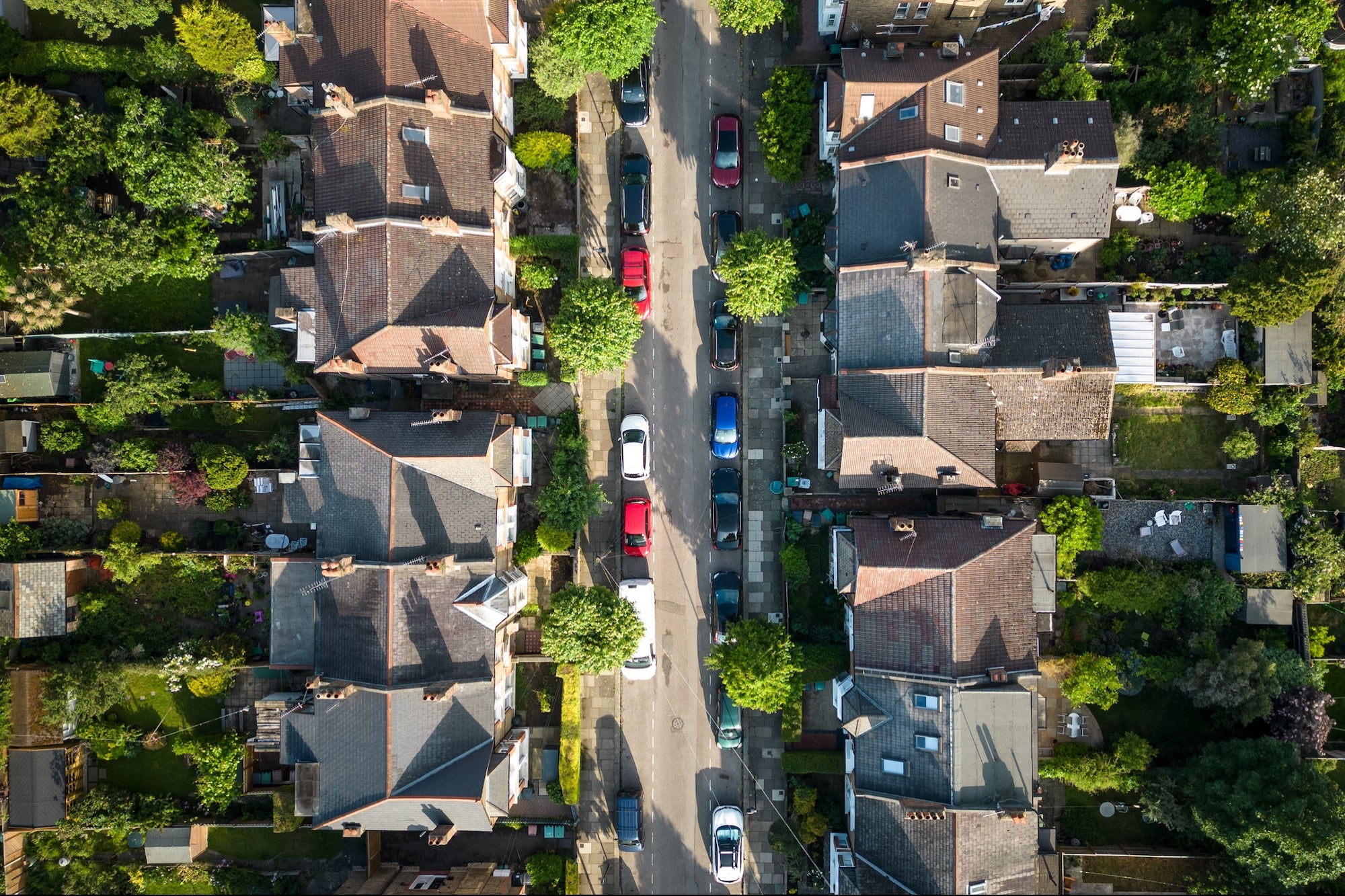 U.S. Mortgage Rates Surge to 7.49%, Posing New Challenges for Homebuyers — But Shopping Around for Rates Could Lead to Thousands in Savings