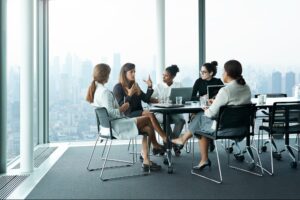 these-4-common-myths-about-women-in-the-workplace-are-outdated,-according-to-a-new-report