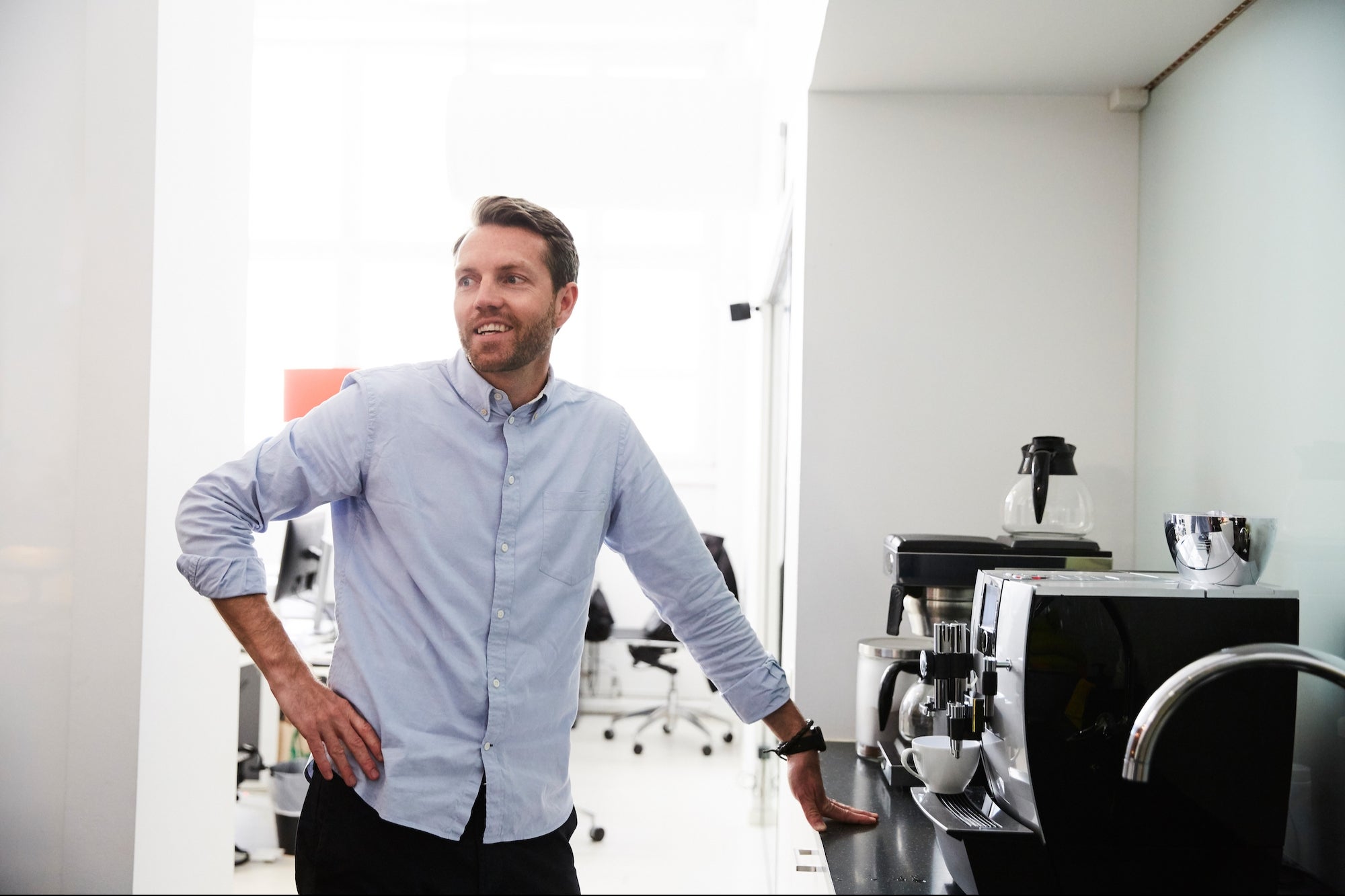 Are You ‘Coffee Badging’ at Your Hybrid Job? How to Maximize Your Schedule With This New Workplace Trend.