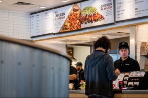 chipotle-customers-slam-chain-for-rising-prices-and-‘chaotic’-restaurants-in-viral-video:-‘wanted-to-be-out-of-there-literally-as-fast-as-possible’