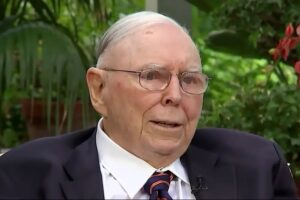 charlie-munger-trashed-crypto,-warned-ai-hype-seems-overblown,-and-talked-poker-and-donuts-at-a-private-event-here’s-an-inside-look-at-his-zoomtopia-keynote.