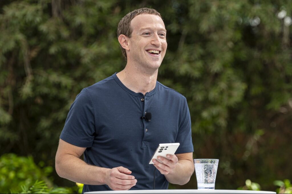 ‘here-goes-nothing’:-mark-zuckerberg-uses-ai-to-braid-his-daughter’s-hair-in-‘adorable’-video
