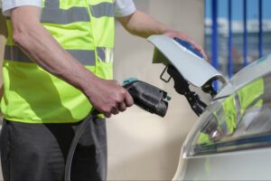 amazon-expands-eco-friendly-electric-vehicle-fleet