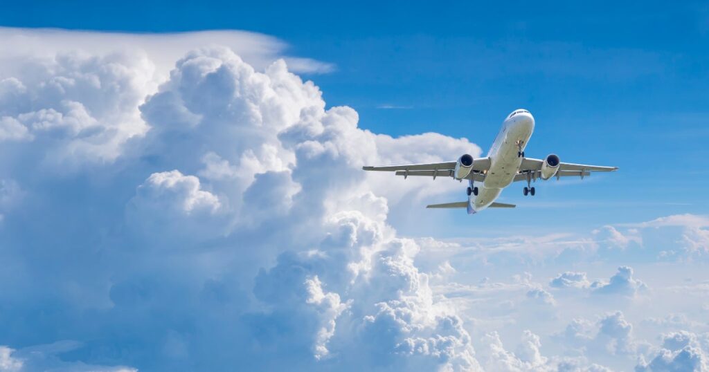 american-airlines-(aal):-analyzing-the-airliner’s-recent-stock-performance