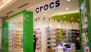 bargain-alert:-crocs-a-footwear-brand-with-single-digit-p/e-ratio