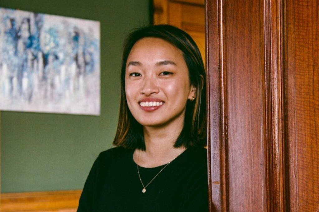 this-27-year-old-harvard-dropout-started-a-hedge-fund-out-of-a-garage-—-now-she-manages-nearly-$1-billion-in-assets