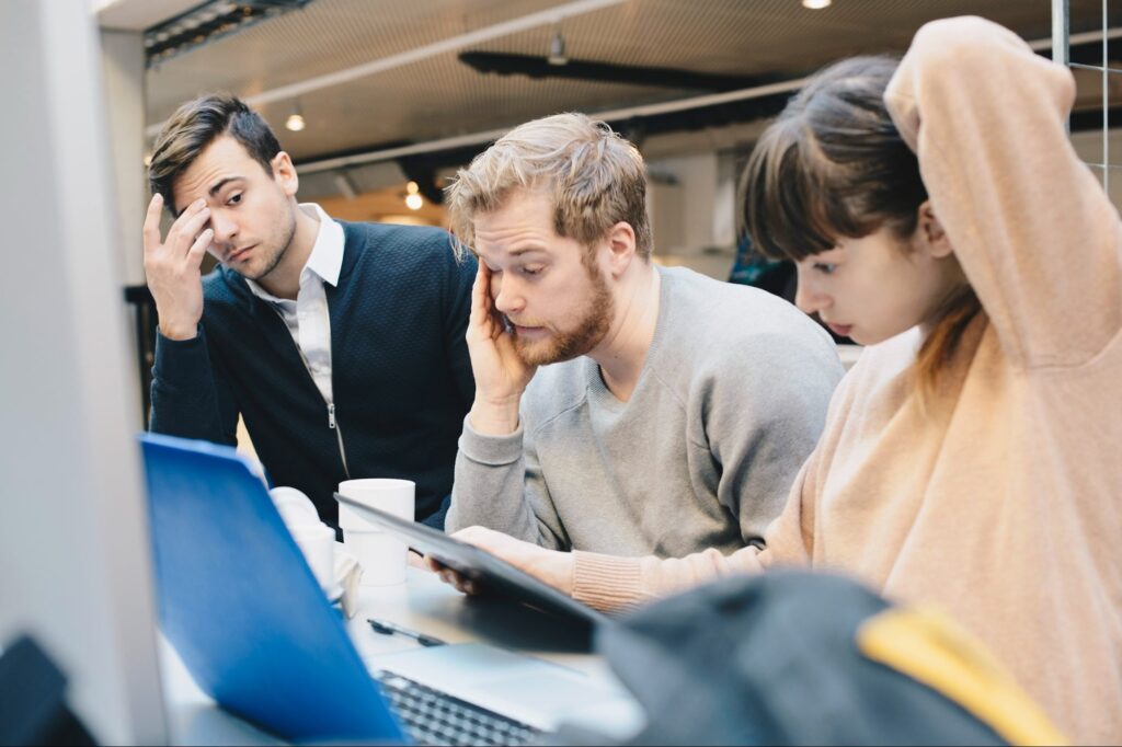 5-telltale-signs-these-outdated-strategies-are-killing-your-business-(and-how-to-get-with-the-times)