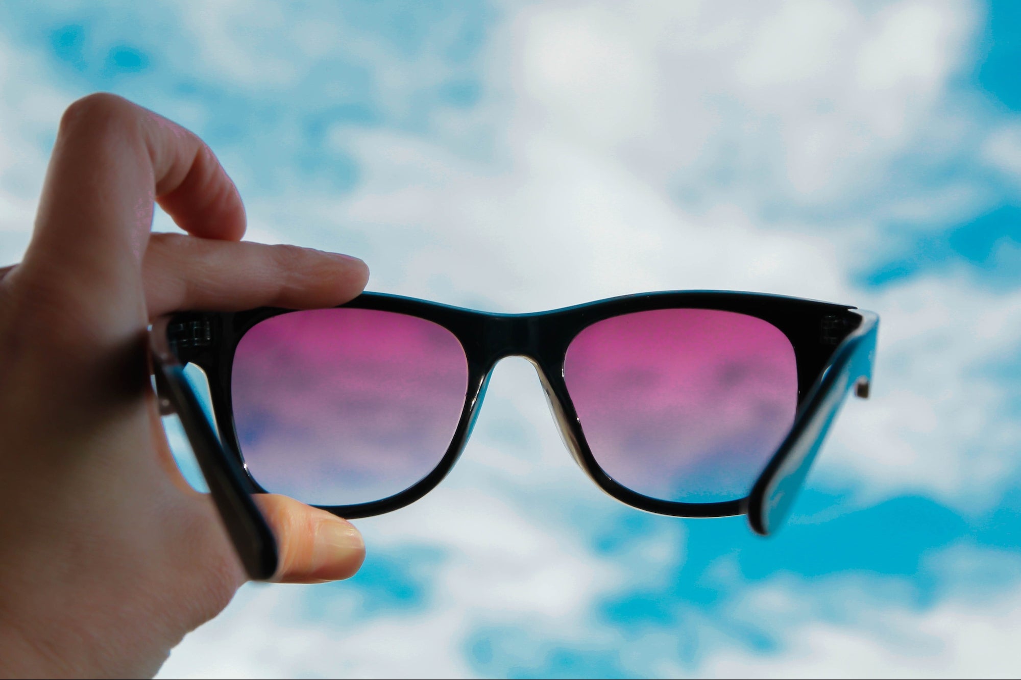 4 Entrepreneurial Lessons We Learned from Oakley Sunglasses Founder