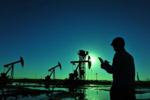 4-top-oil-&-gas-stocks-to-buy-under-$15-in-november