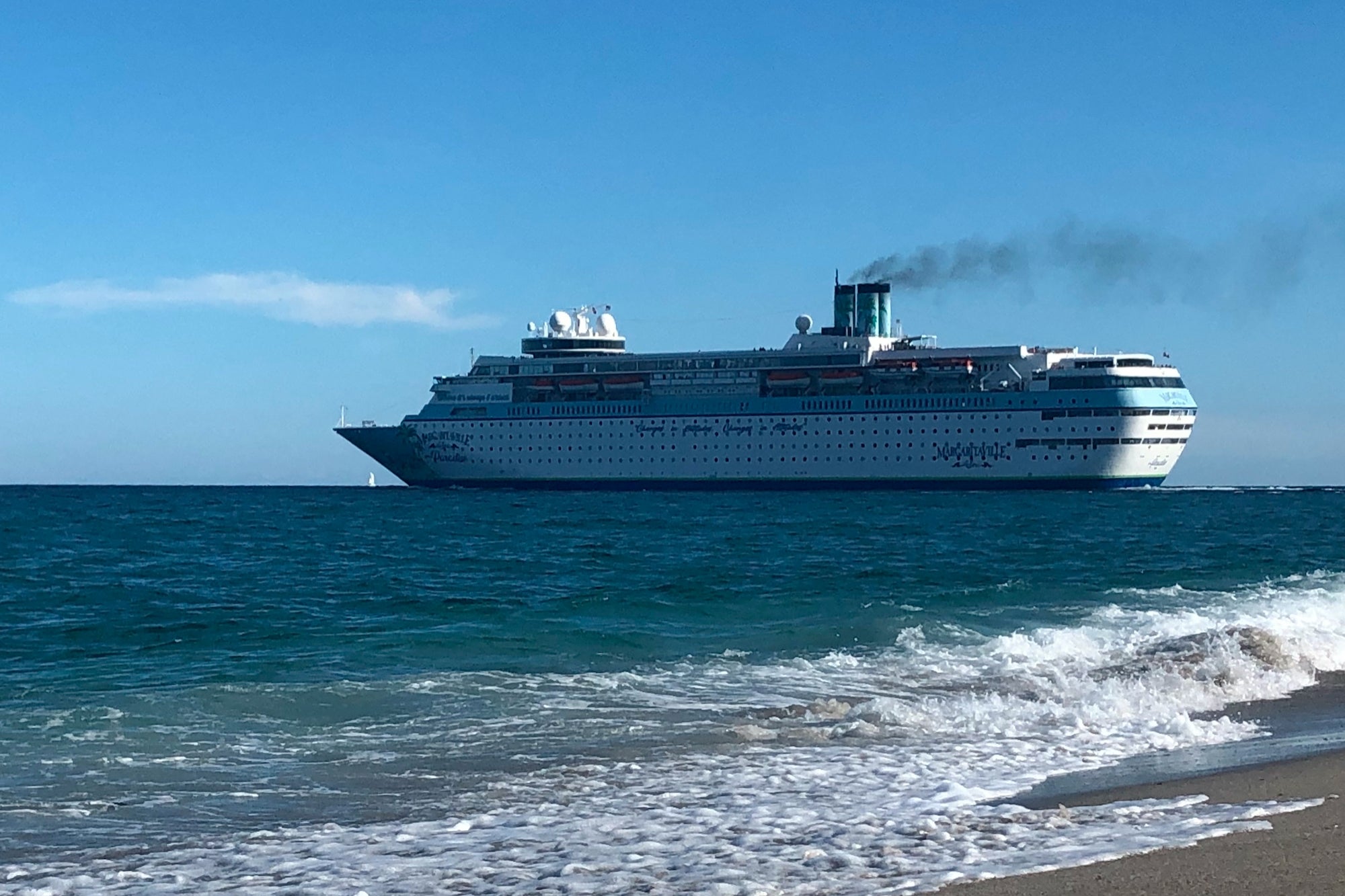 ‘Will They Know Not to Do Their Business on the Pool Deck?’ First Cruise Line Voyage for Dogs Is Announced.